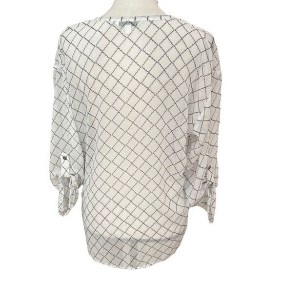 CAbi Shear Button Up Front Pocket Blouse White XS. - Picture 2 of 6